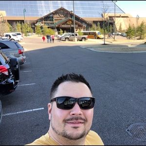 Meet your Posher, Jason